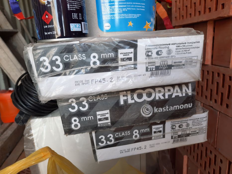 Продам ламит. Новый. Примерно 7 м²