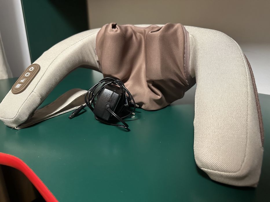 Aparat Masaj Cervical Beuer