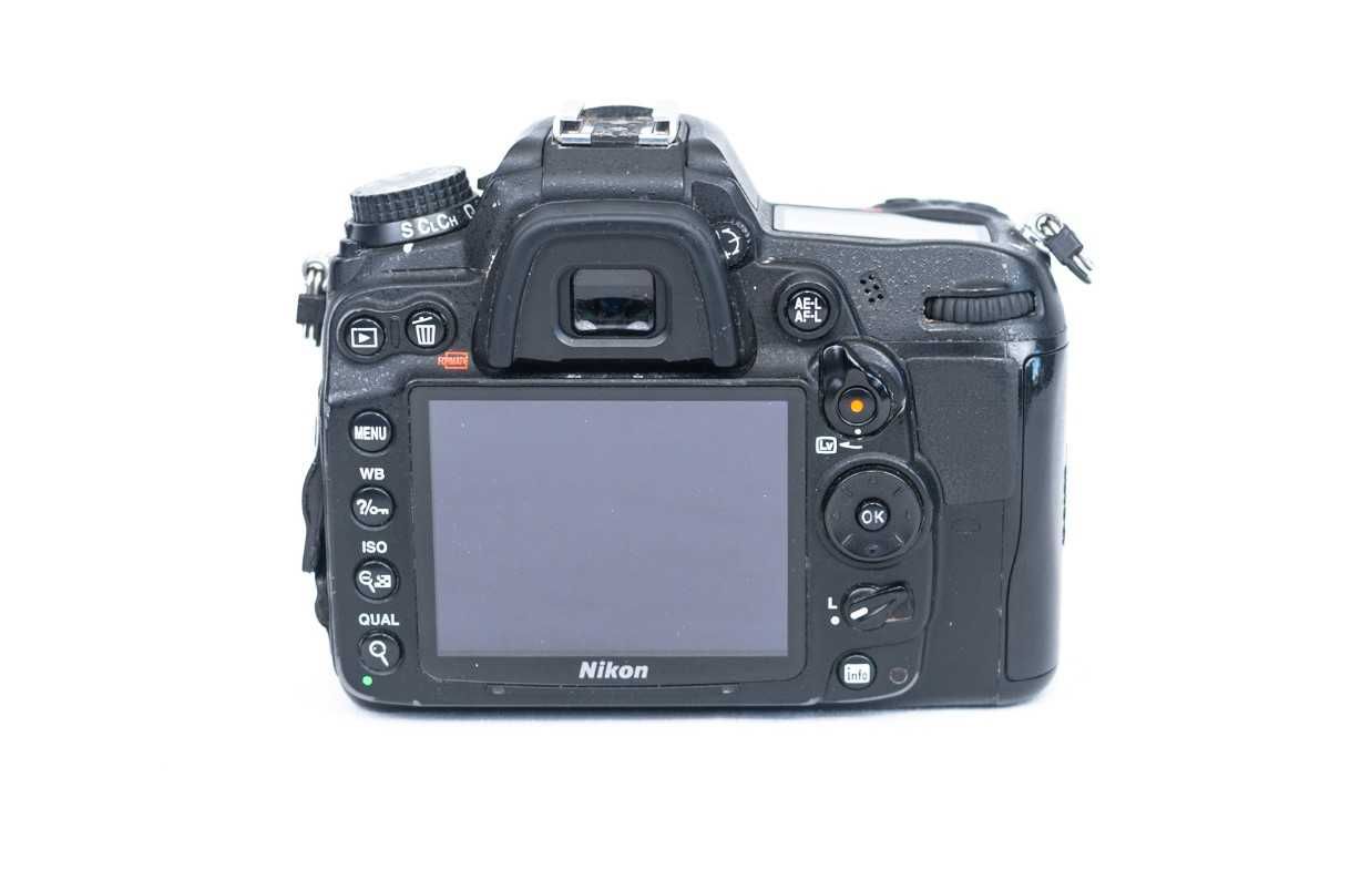 Nikon D7000 - BODY - DSLR - 107.000 de cadre