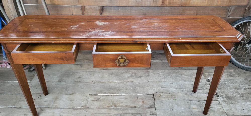 Vand mobilier lemn,masuta cafea,comoda cu sertare s.a