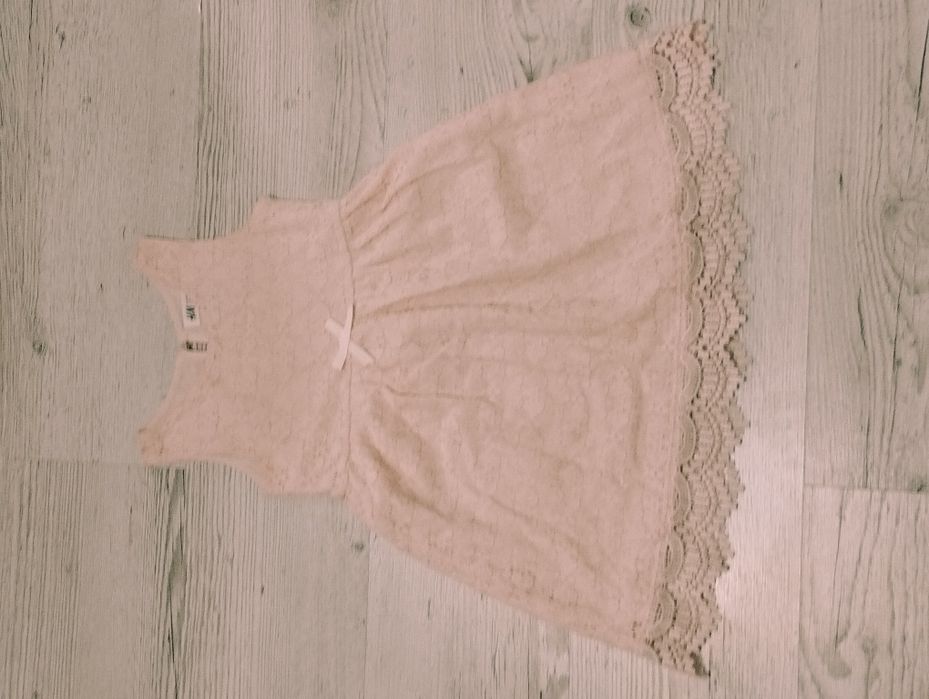 Платье на маленькую девочку