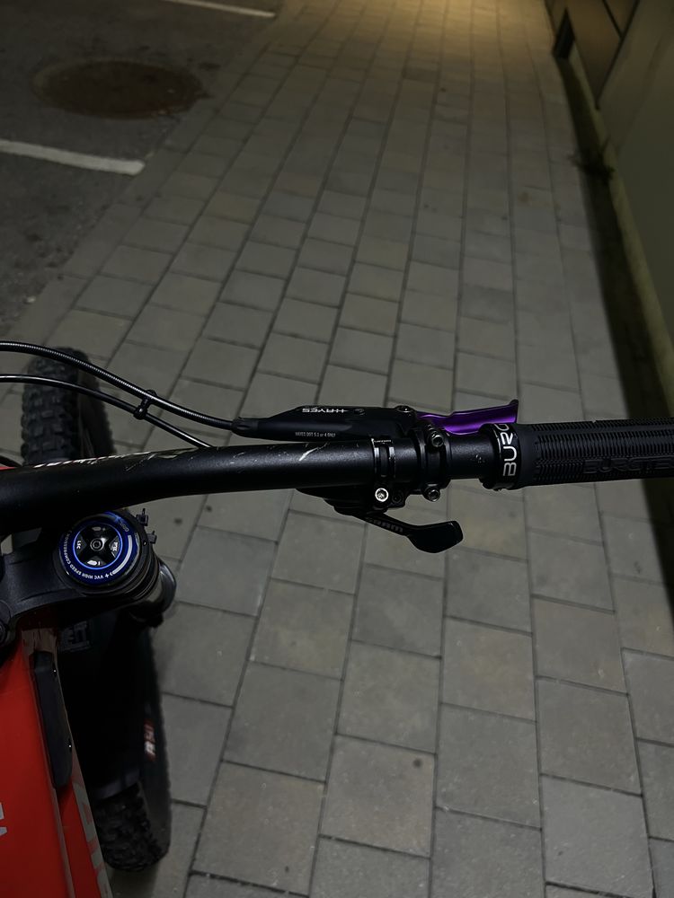 Santa cruz v10.8 2024 не е commencal specialized forbiden propain