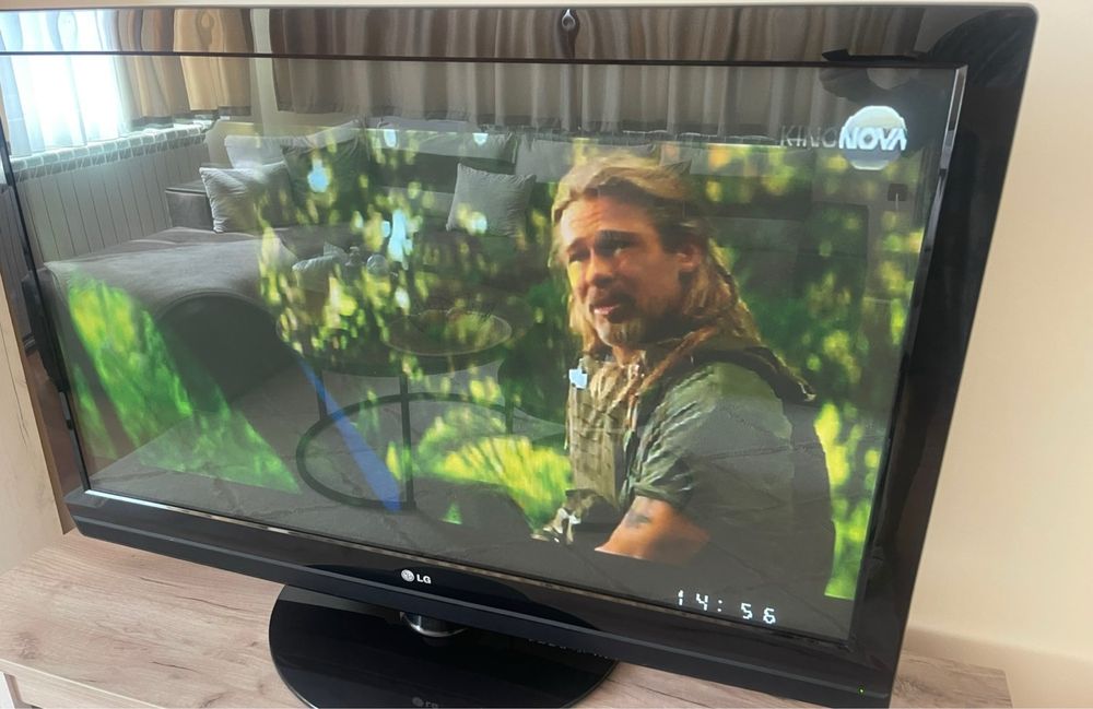 Телевизор LG 50.