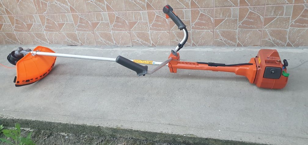 Husqvarna originala profesionala 225.R.