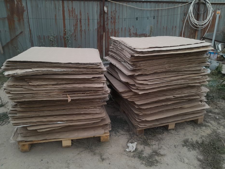 Продам коробки для дом срочна 2 падон