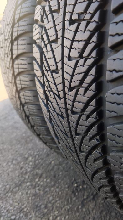 2бр. зимни гуми 235/45/17 GoodYear Ultra Grip 8 Performance