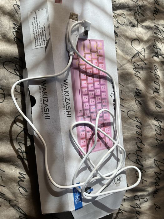 Keyboar Whiteshark Wakizashi blue switch