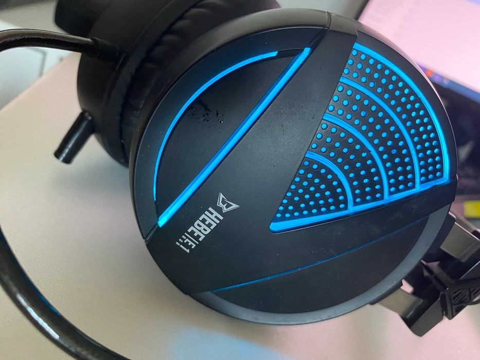 Casti gaming Gamdias HEBE E1 RGB ca noi