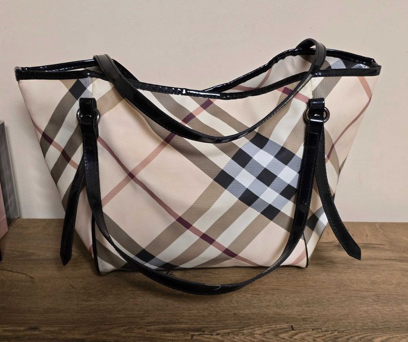 Burberry оригинална дамска чанта