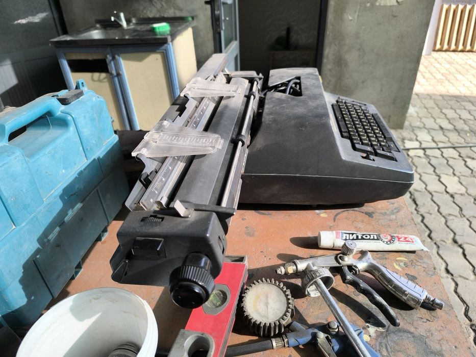 Пишущая машинка "Ятрань" (СССР) - Винтаж