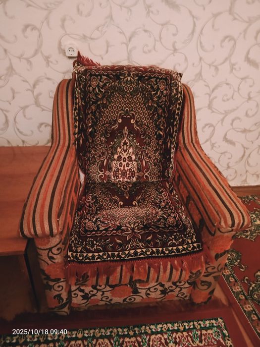 Диван и 2 кресла