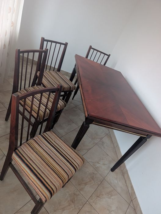 Masă extensibilă vintage cu 6 scaune