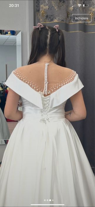 Vand rochie de mireasa superba