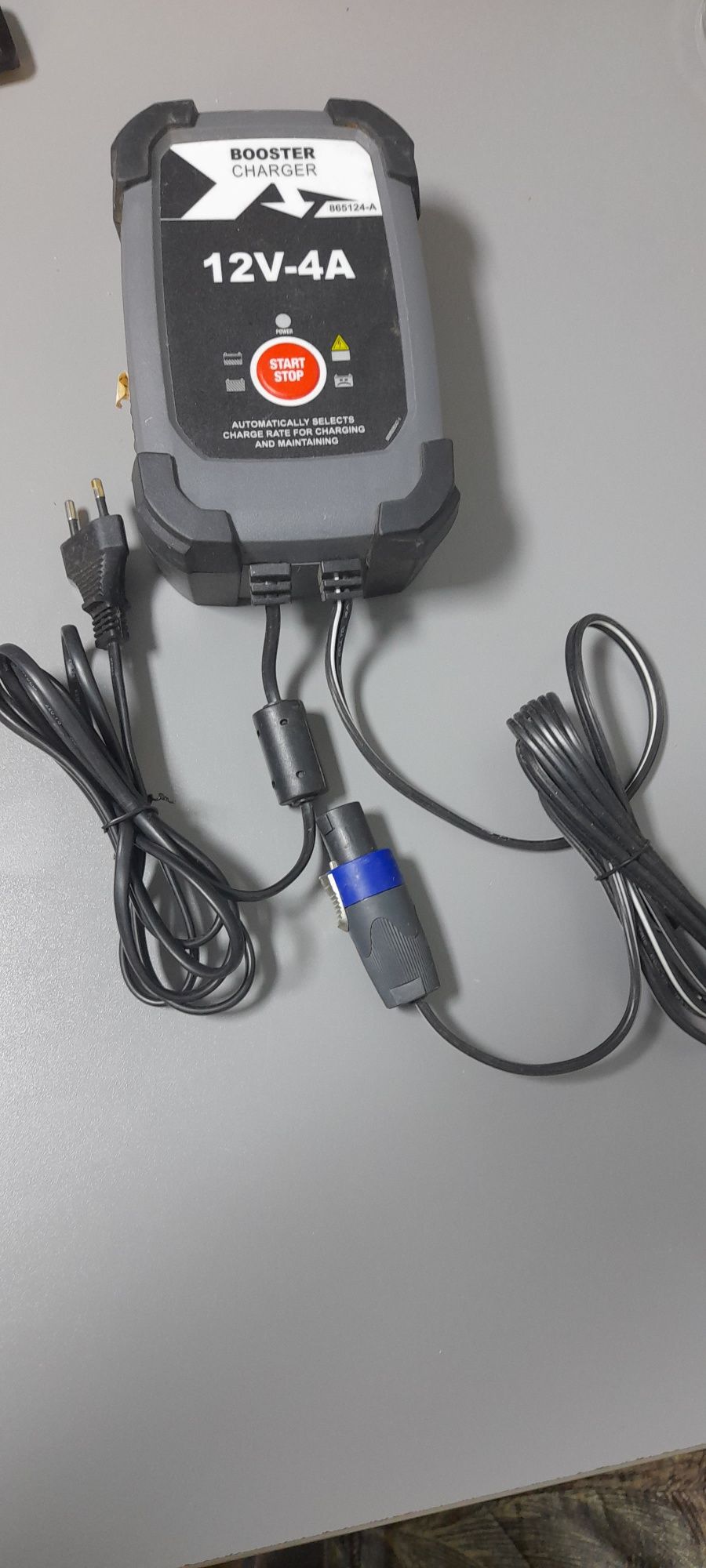 Incarcator baterie 12v -4A booster
