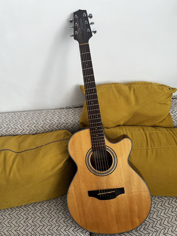 chitara electro acustica takamine