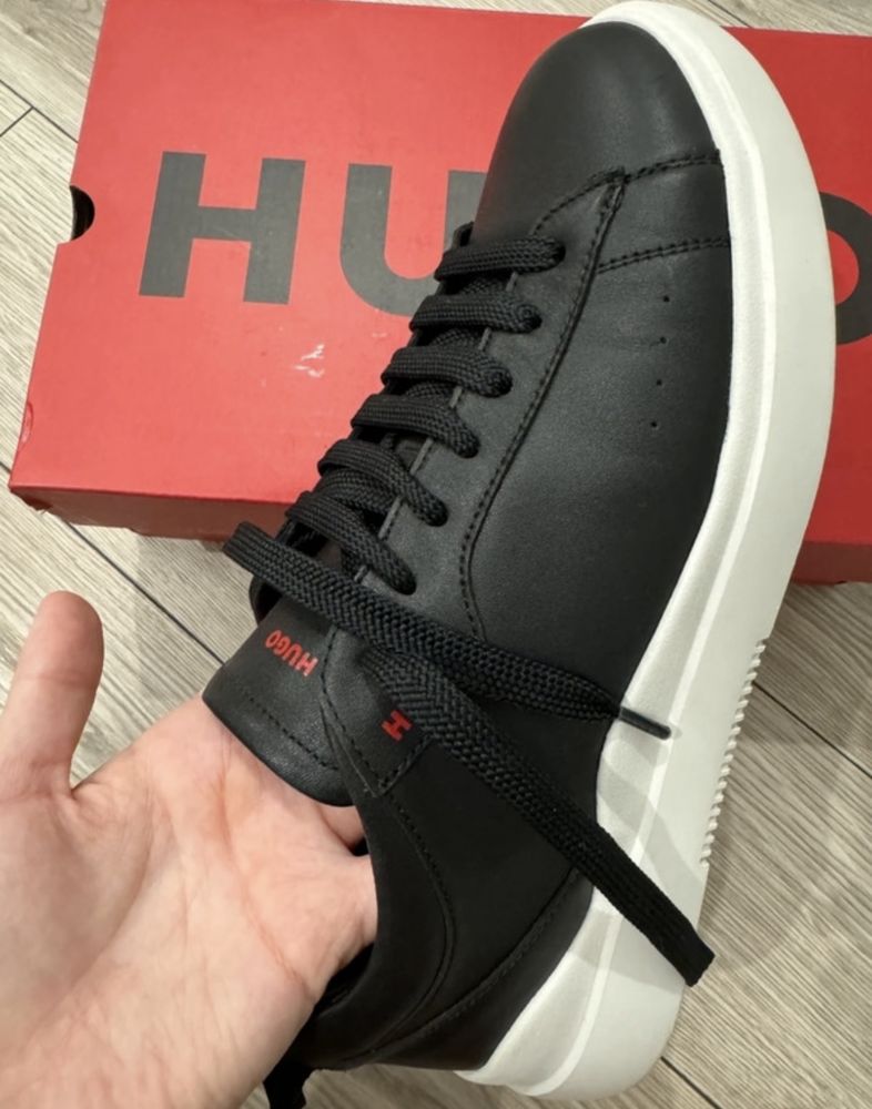 Adidaşi piele Hugo