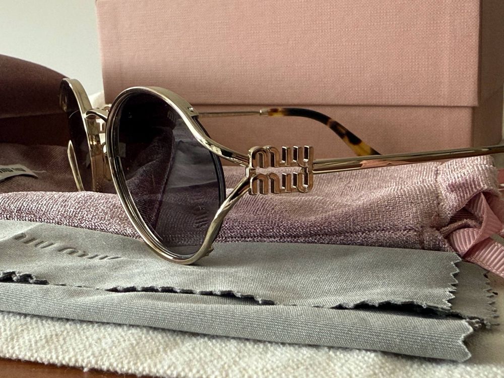 Слънчеви очила Miu Miu
