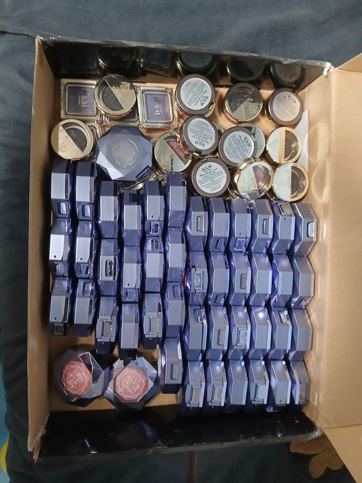 Продам вещи для косметики