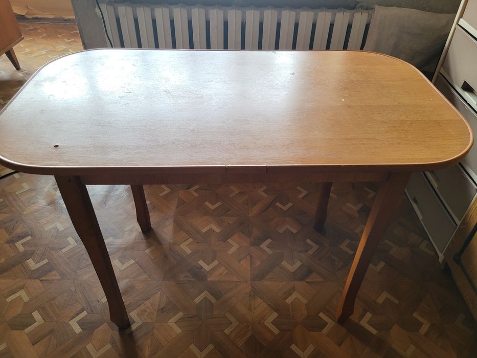 Стол кухонный деревянный