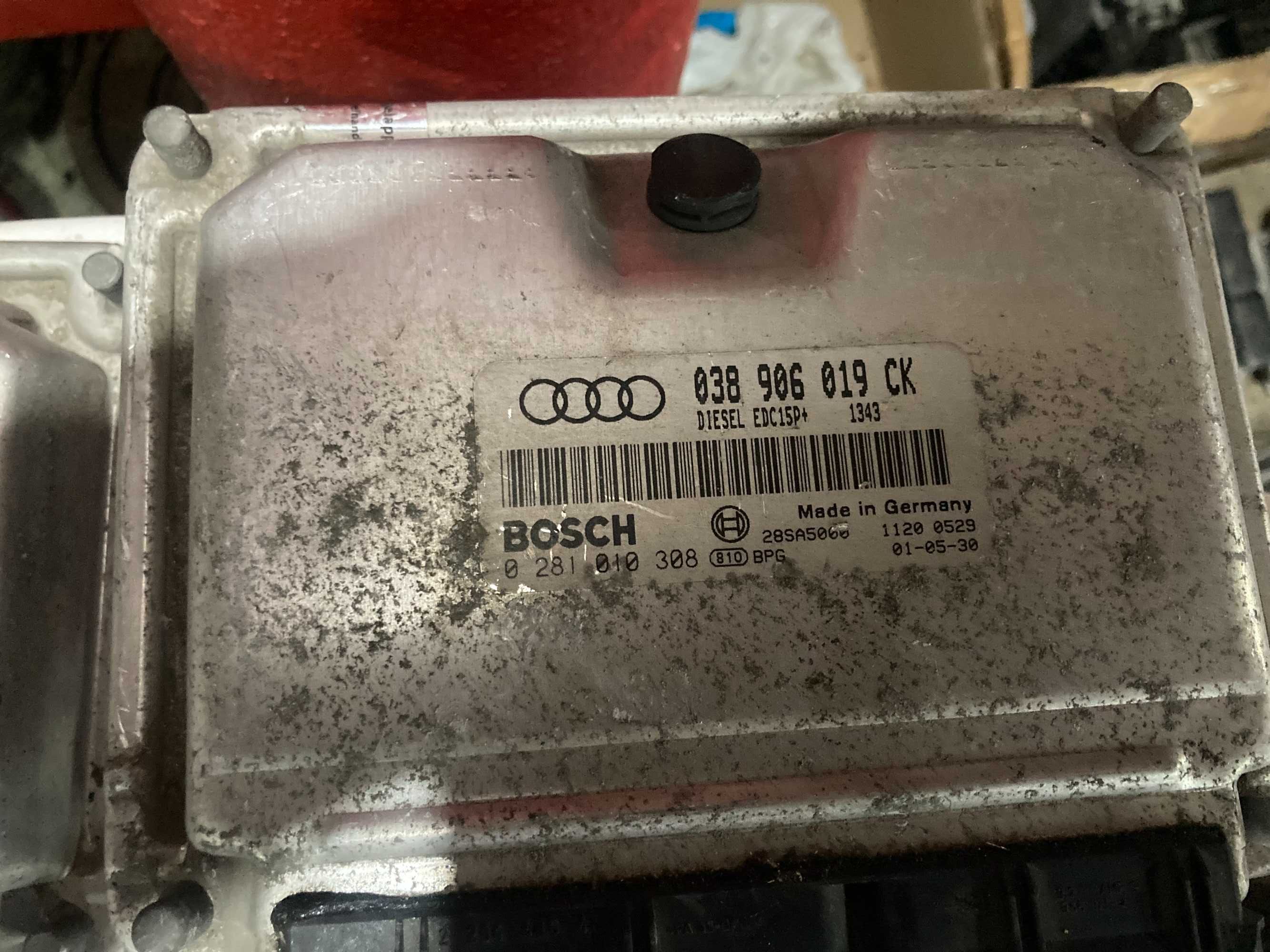 Компютър еку ecu електронен блок двигател Audi a3 1.9tdi 131hp ASZ