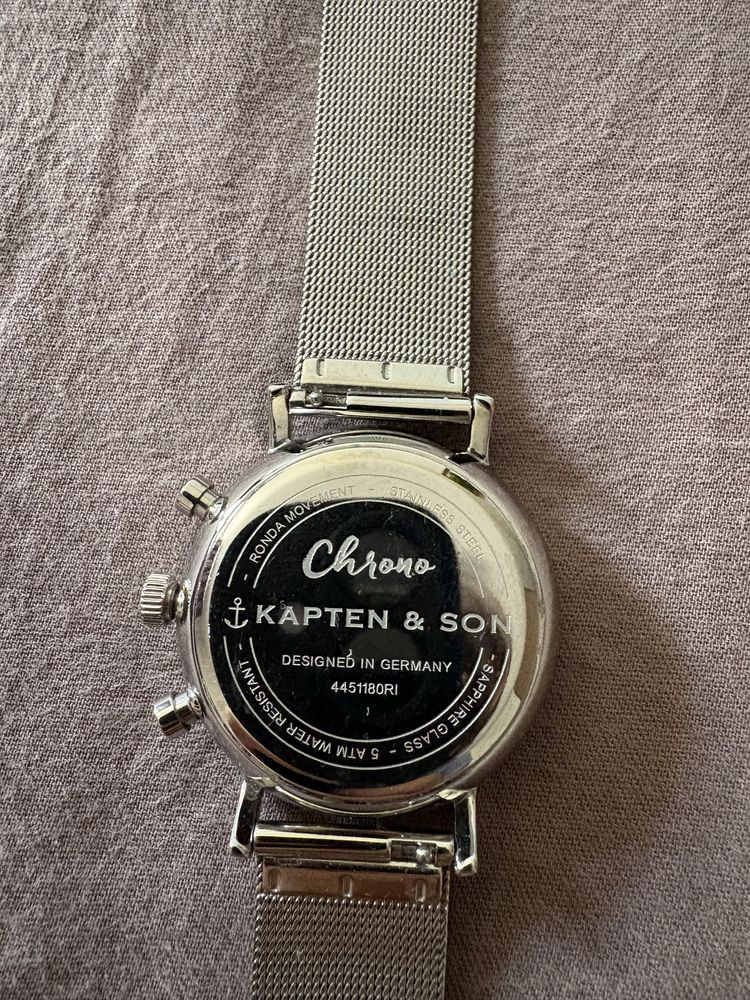 Kapten & Son Аналогов часовник 'Chrono Small Silver Mesh' в Сребърно