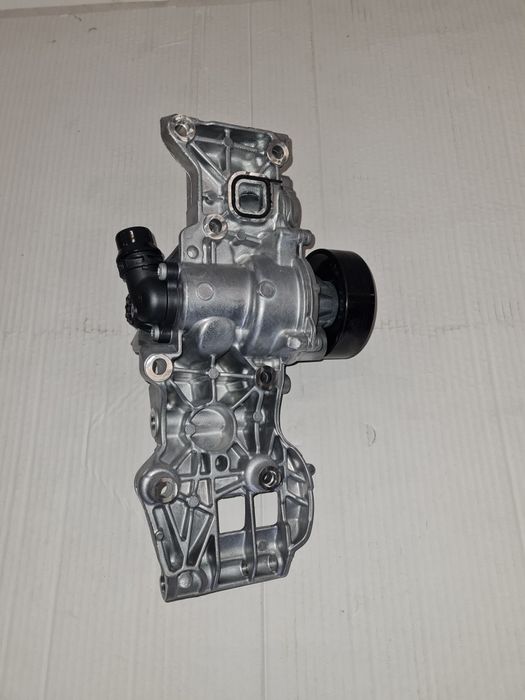 Suport accesorii pompa apa 1.5 B38A151 / cod-8631940 / BMW seria 1 /2