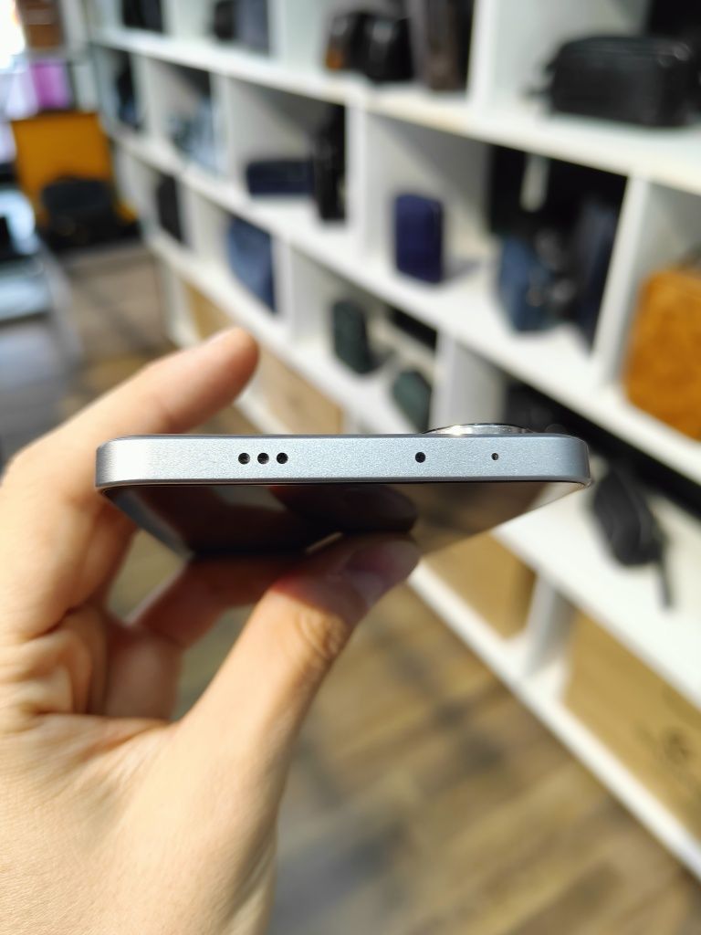Poco F6 512Gb ideal Titanium Sotlad