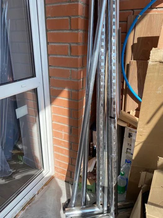 Продам вешалку недорого