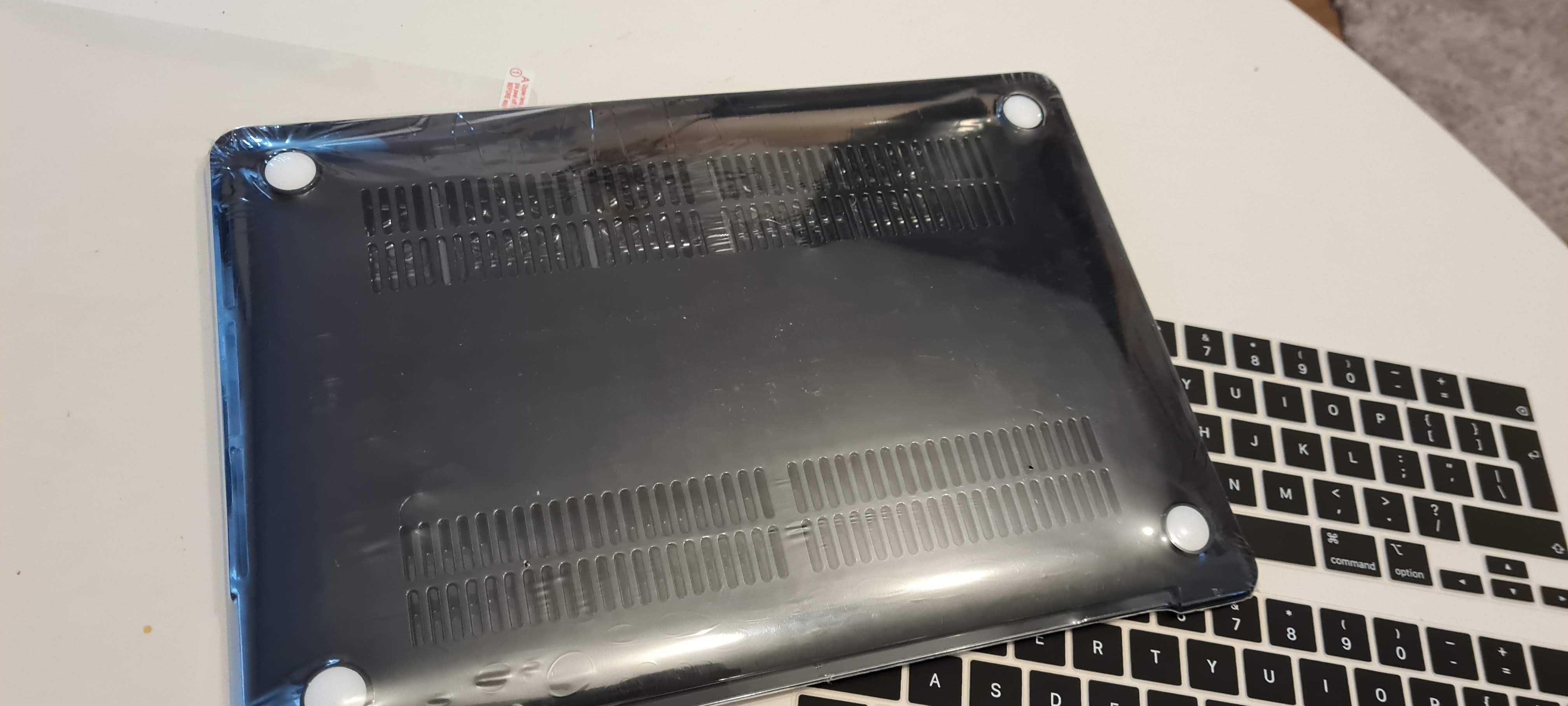Hardcase Protectie Carcasa MacBook Pro retina 13" cu touch id noua