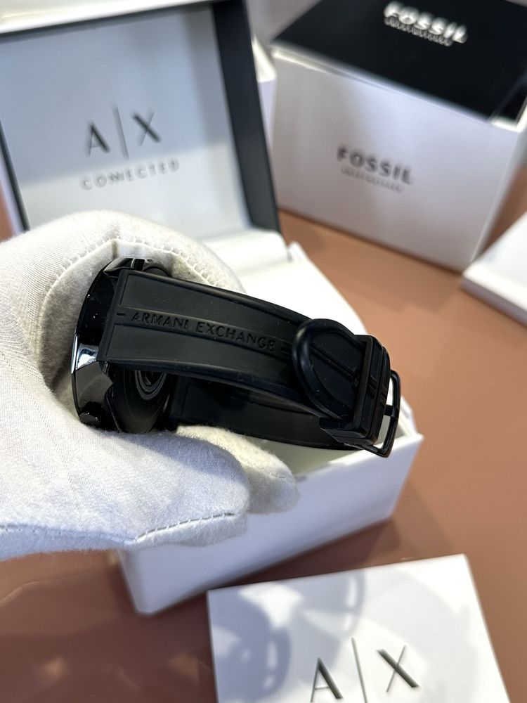 Мъжки смарт часовник Armani Exchange Connected