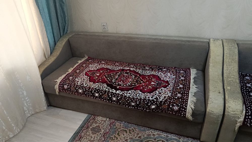 Продаю диван.