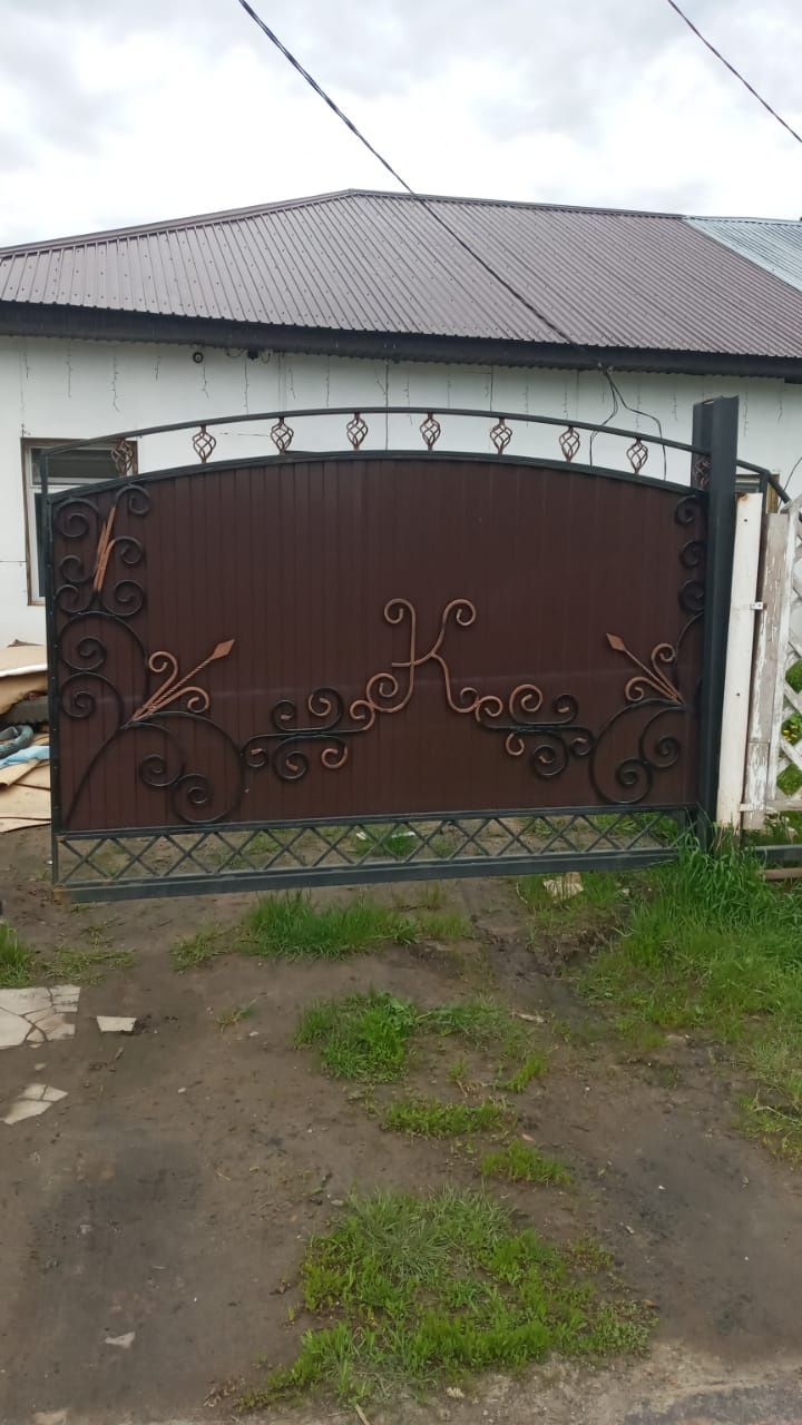 Продам откатные ворота в отличном состоянии