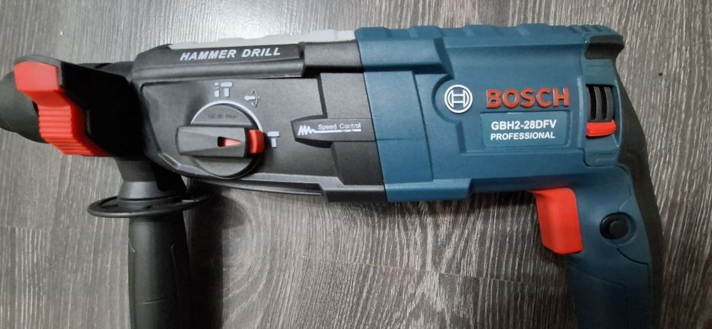 Vand Bormasina Rotopercutor  BOSCH  Nou