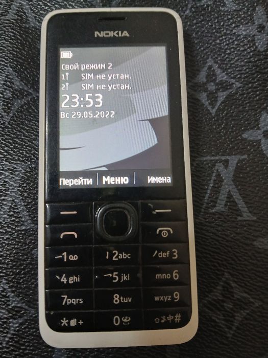 Assalom alekum telefon sotiladi Original Nokia 301 imeidan utmagan