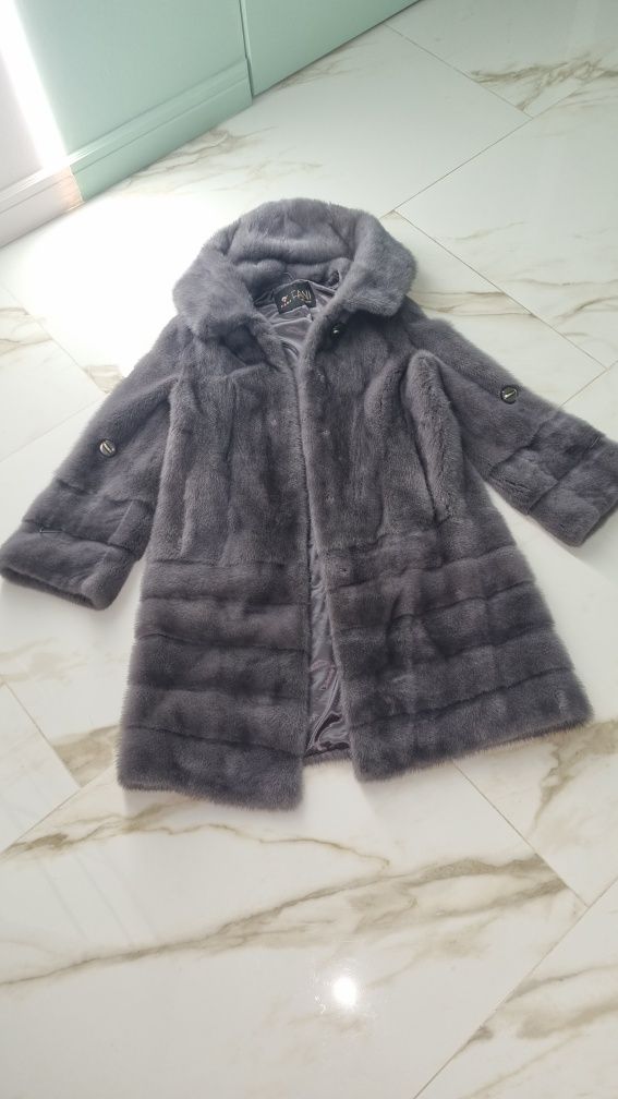 Продам норковую шубу