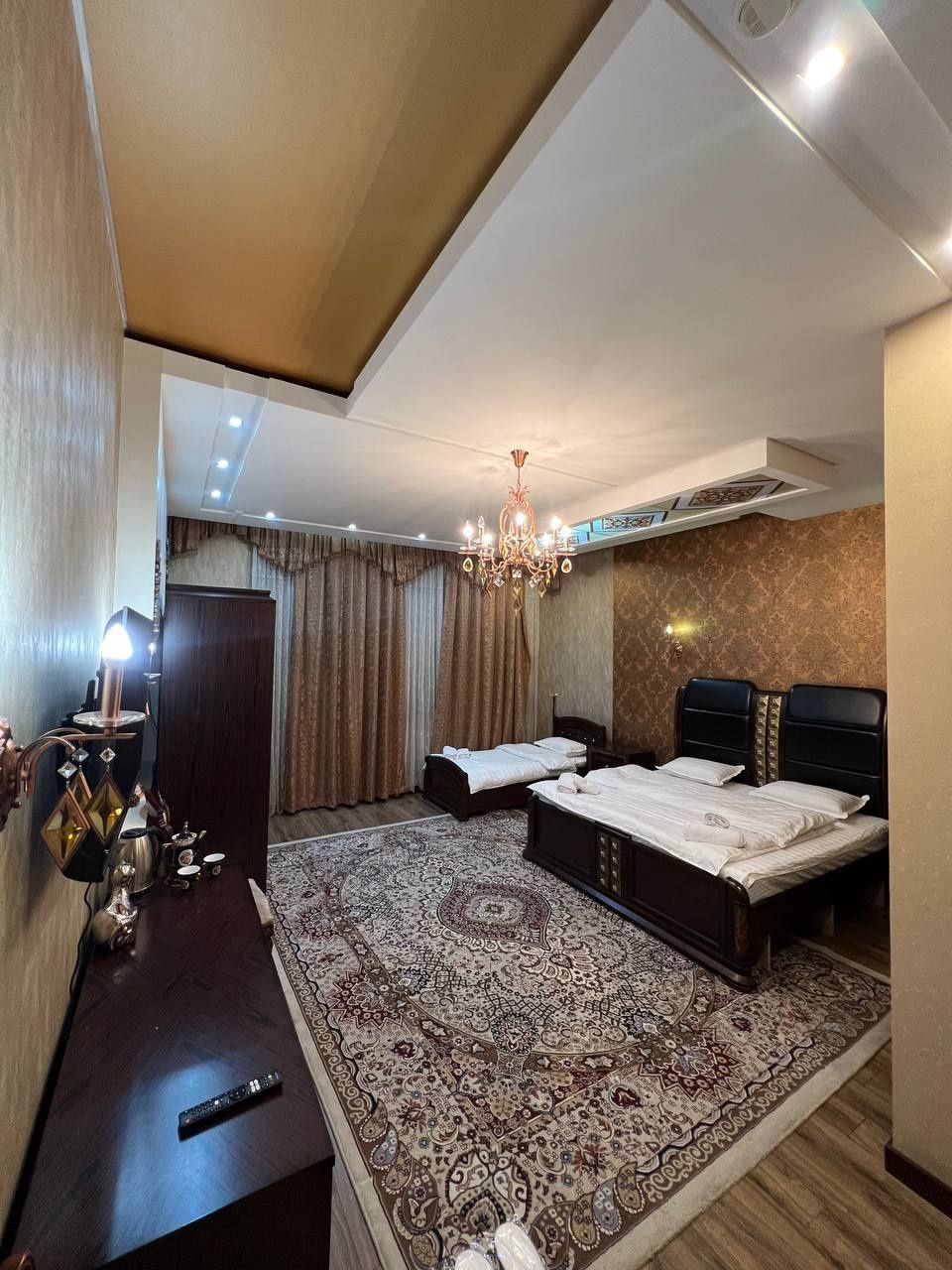 Hotel, Mexmon xona,Gostinitsa Bez zaqs