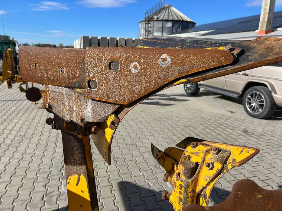 Обръщателен плуг Rumpstad с 3 корпуса, хидравличен – минимум 100 к.с.