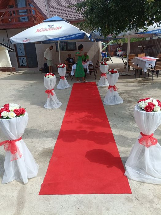 Aranjament biserică, stâlpișori, porumbei, super preț, super calitate