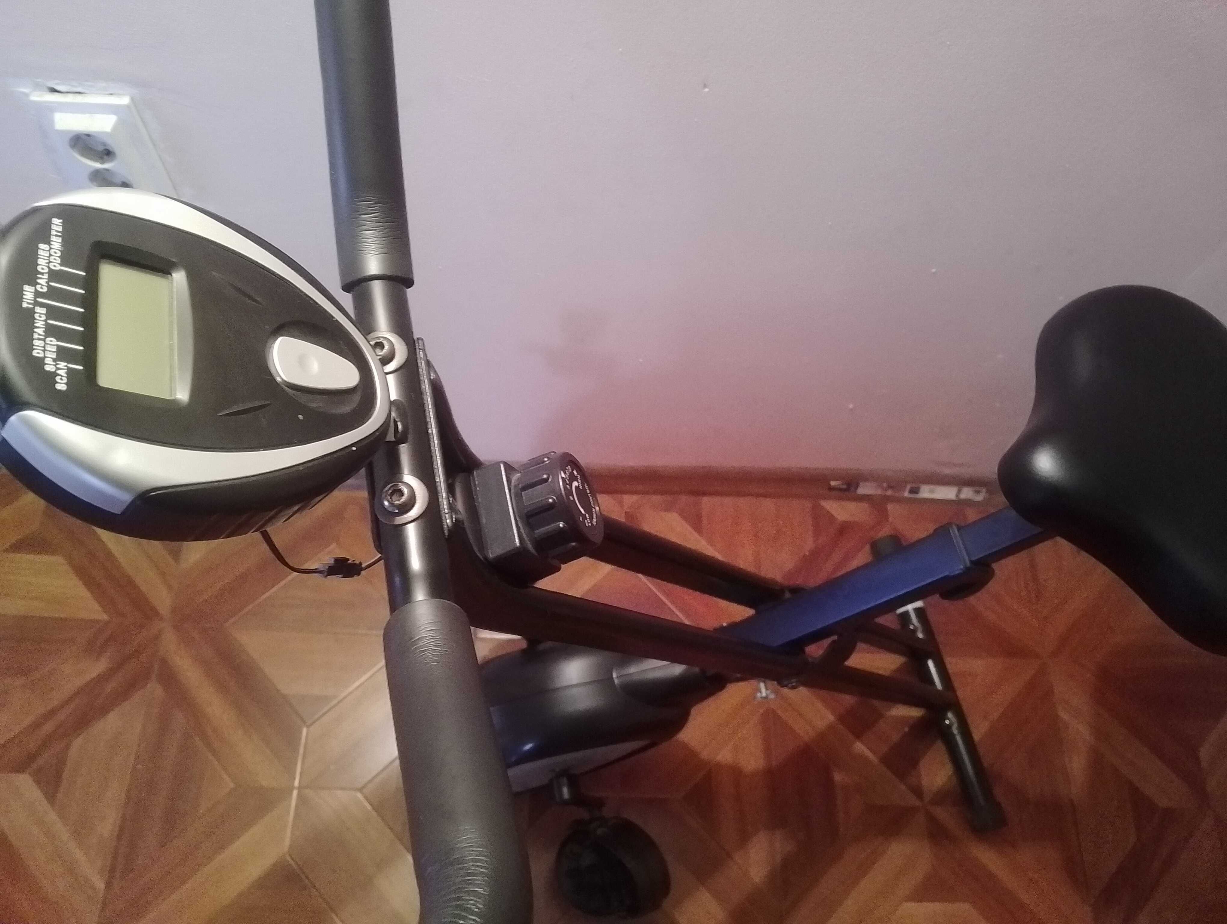 Bicicleta fitness pliabila