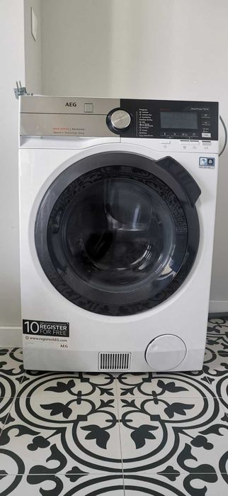 Пералня със сушилня Термопомпа 10 kg AEG 9000Series