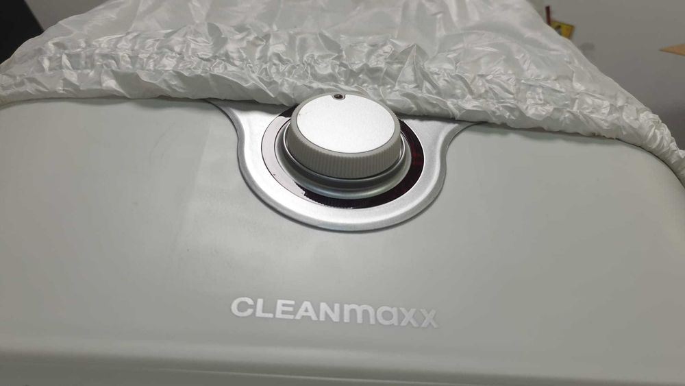 Robot de calcat camasi si bluze Cleanmaxx 1800 w