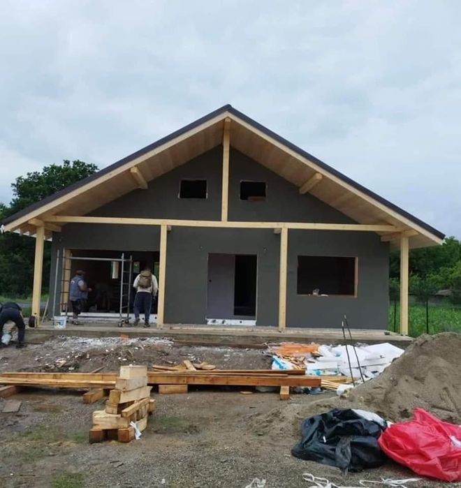 Case pe structura metalica