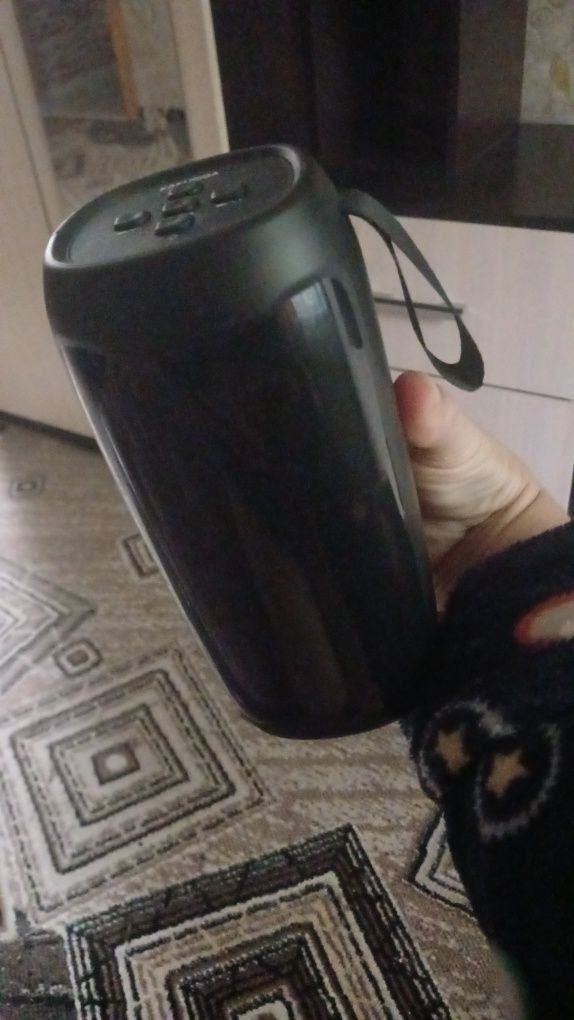 Продам портативеую колонку