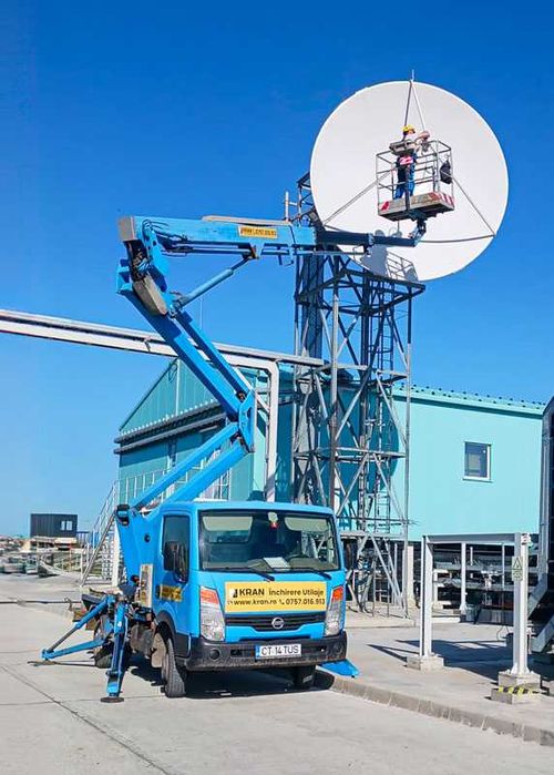 Inchiriez Camion cu Macara HIAB. Motostivuitor. Generator 380. Nacele
