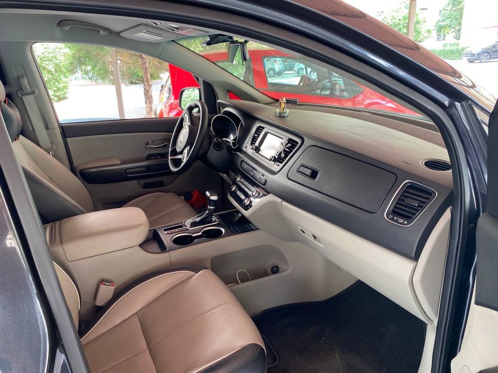 KIA Carnival 2019 идеальное состояние