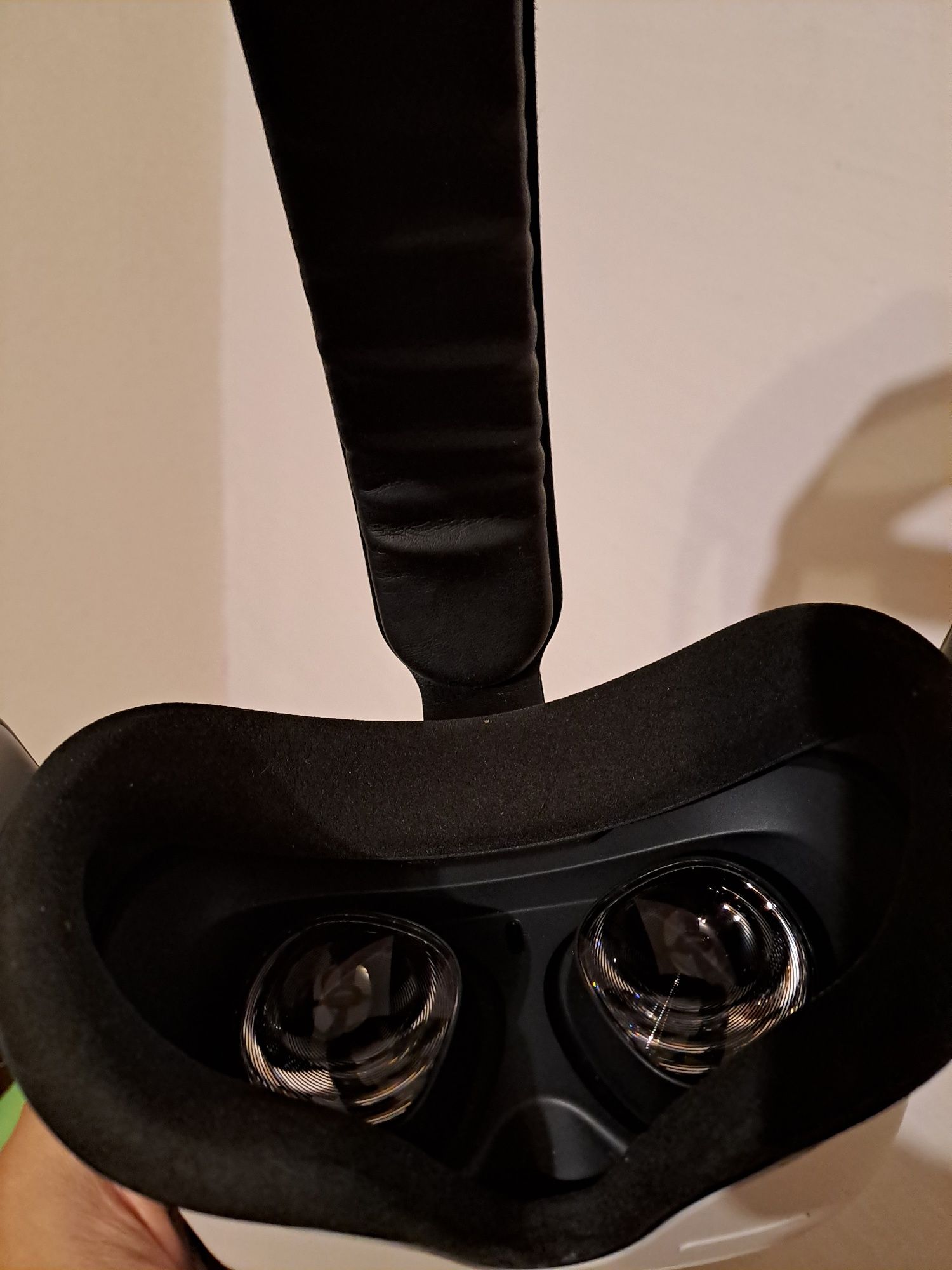 Oculus Quest 2 cu strap confortabil kiwi/cablu gen oculus link separat