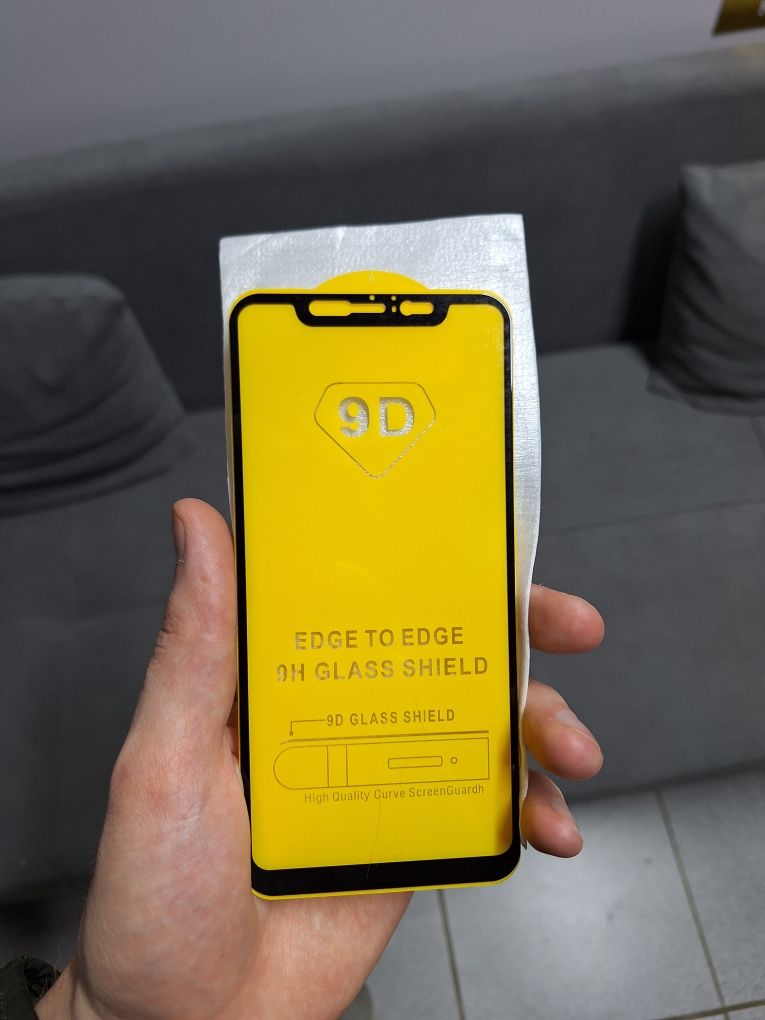 Стекло защитное на Xioami mi8