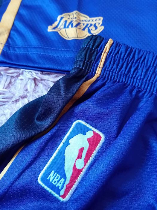 Чисто нов оригинален екип на Los Angelis Lakers - LeBron James