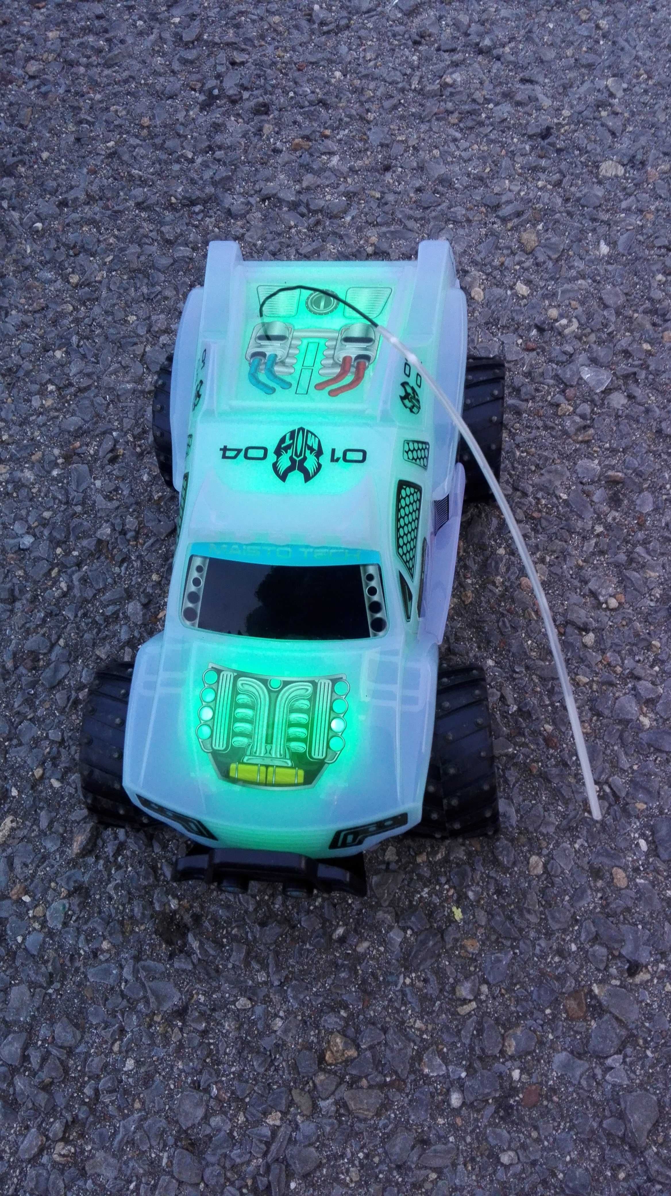 Light Runner- кола с дистанционно управление