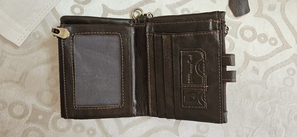 Мужской портмоне.